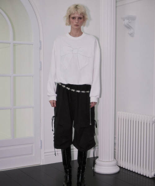 ROSEFRANTZ（ロゼフランツ）の「Patch Ribbon Sweatshirt [Ivory]（スウェット・レディース・アイボリー・OS）」の2枚目の写真