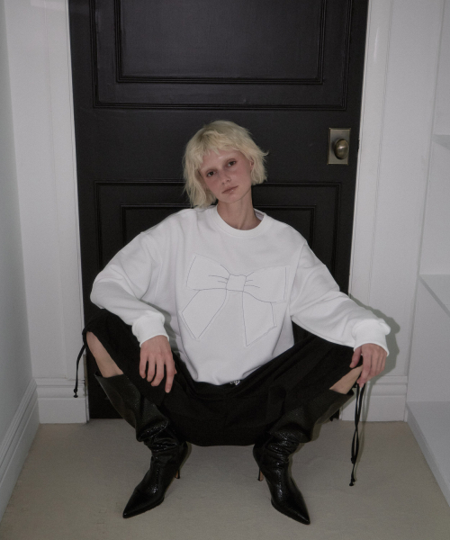 ROSEFRANTZ（ロゼフランツ）の「Patch Ribbon Sweatshirt [Ivory]（スウェット・レディース・アイボリー・OS）」の7枚目の写真