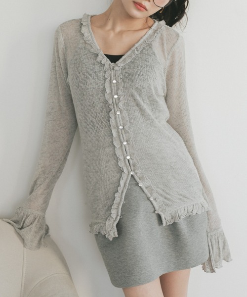 VANNIE U（ヴァニーユー）の「キャンディースリーブフリルシアートップス（Tシャツ/カットソー・レディース・グレー/アイボリー/ブラック・FREE）」の3枚目の写真