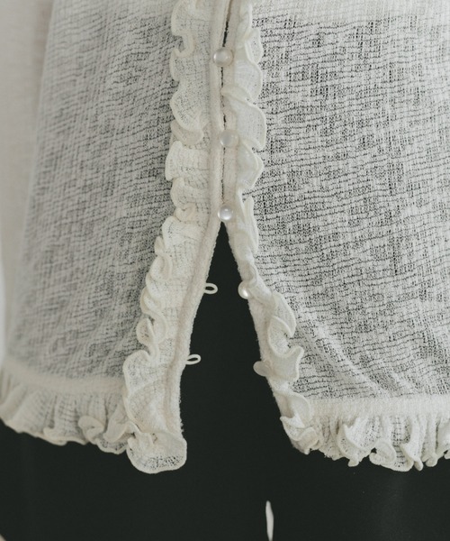 VANNIE U（ヴァニーユー）の「キャンディースリーブフリルシアートップス（Tシャツ/カットソー・レディース・グレー/アイボリー/ブラック・FREE）」の6枚目の写真