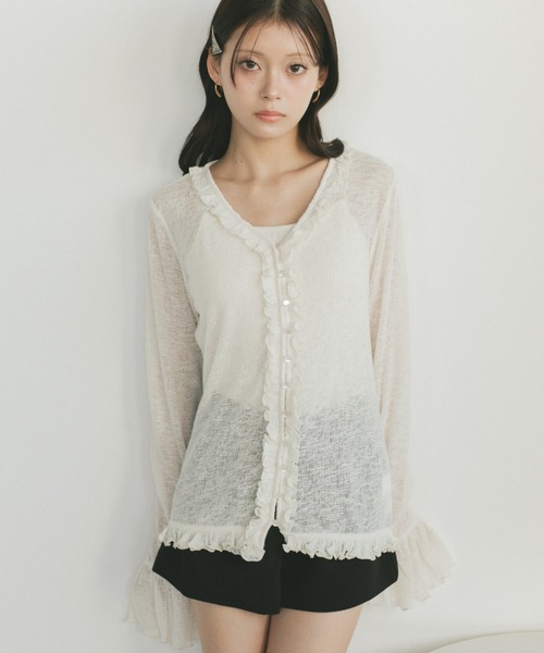 VANNIE U（ヴァニーユー）の「キャンディースリーブフリルシアートップス（Tシャツ/カットソー・レディース・グレー/アイボリー/ブラック・FREE）」の5枚目の写真