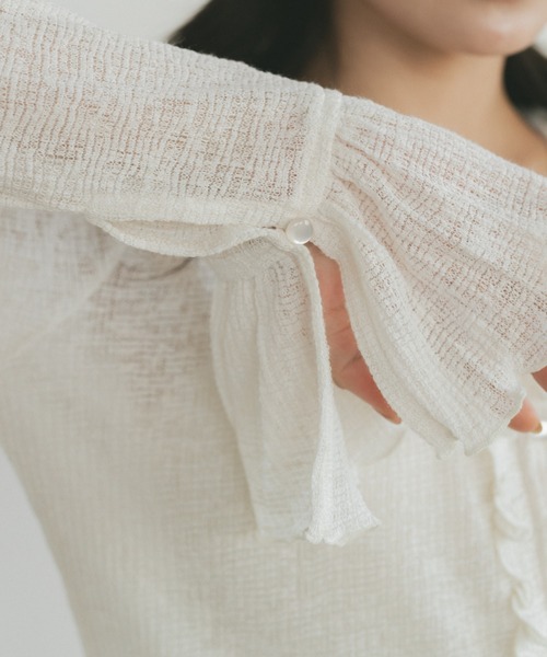 VANNIE U（ヴァニーユー）の「キャンディースリーブフリルシアートップス（Tシャツ/カットソー・レディース・グレー/アイボリー/ブラック・FREE）」の9枚目の写真