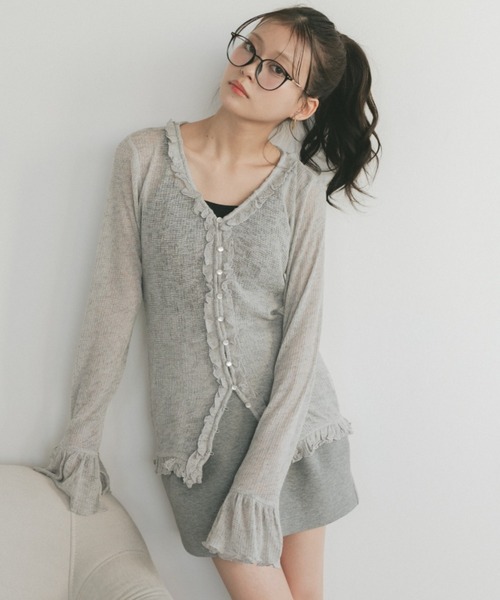 VANNIE U（ヴァニーユー）の「キャンディースリーブフリルシアートップス（Tシャツ/カットソー・レディース・グレー/アイボリー/ブラック・FREE）」の17枚目の写真