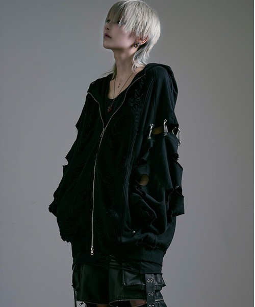 ililil（イルイルイル）の「『ililil/イルイルイル』崩壊世界で君臨する破戒ジップパーカー/全1色（パーカー・メンズ・ブラック・FREE）」の6枚目の写真