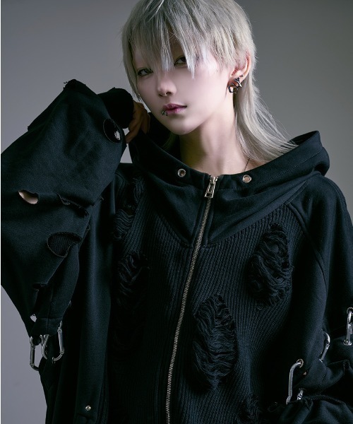 ililil（イルイルイル）の「『ililil/イルイルイル』崩壊世界で君臨する破戒ジップパーカー/全1色（パーカー・メンズ・ブラック・FREE）」の7枚目の写真