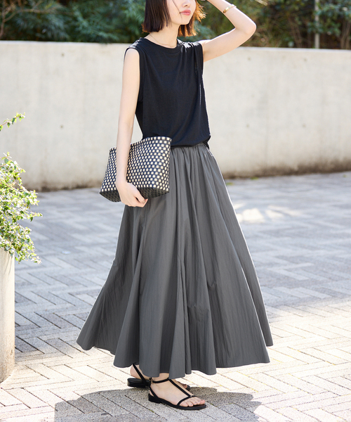 SLOBE IENA（スローブイエナ）の「切り替えボリュームスカート（スカート・レディース・ダークパープル/チャコールグレー・36/38）」の4枚目の写真