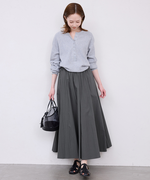 SLOBE IENA（スローブイエナ）の「切り替えボリュームスカート（スカート・レディース・ダークパープル/チャコールグレー・36/38）」の10枚目の写真