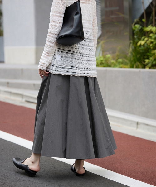 SLOBE IENA（スローブイエナ）の「切り替えボリュームスカート（スカート・レディース・ダークパープル/チャコールグレー・36/38）」の21枚目の写真