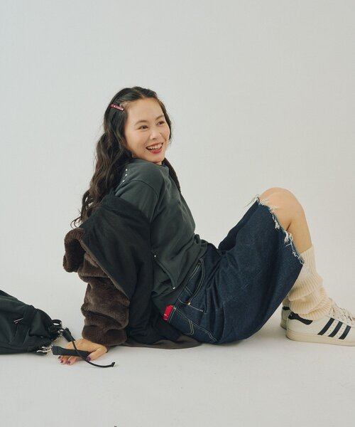 WHIMSIC（ウィムジック）の「【UNISEX/2サイズ展開】PIGMENT DYE STUDS SWEAT P/O（Tシャツ/カットソー・レディース・ブラウン/チャコールグレー・1/2）」の15枚目の写真