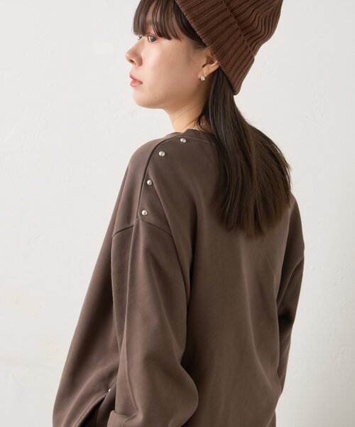 WHIMSIC（ウィムジック）の「【UNISEX/2サイズ展開】PIGMENT DYE STUDS SWEAT P/O（Tシャツ/カットソー・レディース・ブラウン/チャコールグレー・1/2）」の19枚目の写真