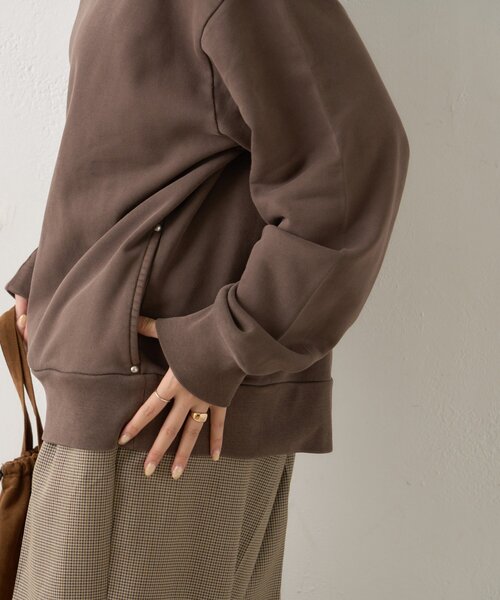 WHIMSIC（ウィムジック）の「【UNISEX/2サイズ展開】PIGMENT DYE STUDS SWEAT P/O（Tシャツ/カットソー・レディース・ブラウン/チャコールグレー・1/2）」の20枚目の写真