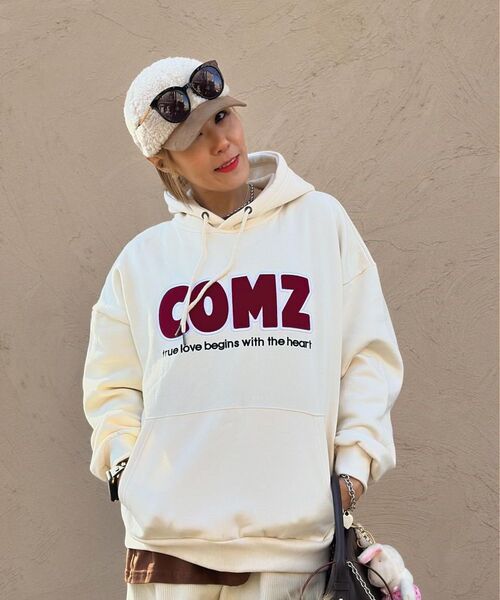 COMMONZ(コモンズ)の「フェルトロゴフードパーカー_クリーム(パーカー・レディース・その他・FREE)」の2枚目の写真