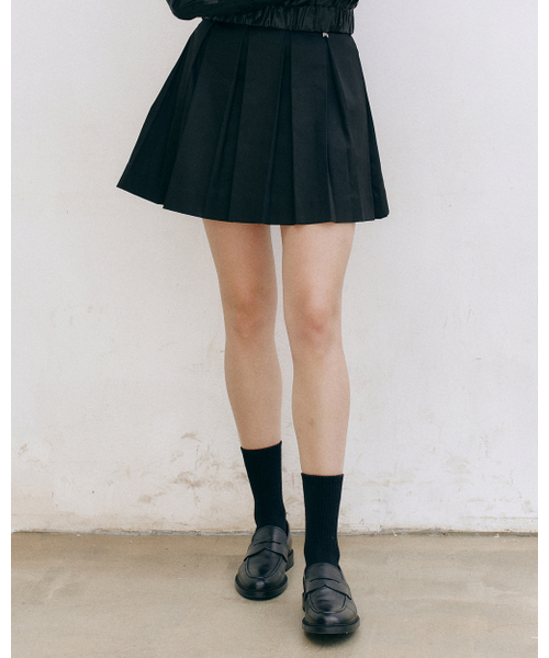 BERMUDAGRASS（バミューダグラス）の「サテンボリュームスカート_BLACK（スカート・レディース・その他・SMALL/MEDIUM）」の4枚目の写真