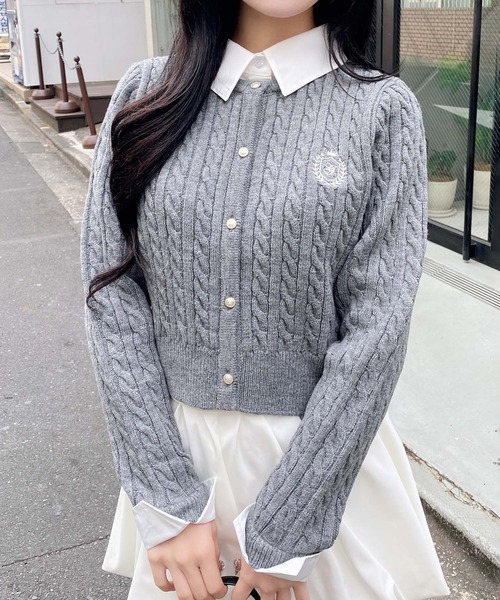 INGNI(イング)の「シャツレイヤード風ケーブルニット/A(ニット/セーター・レディース・ネイビー系8/ピンク系2/ワイン系2/グレー×ホワイト・M)」の2枚目の写真