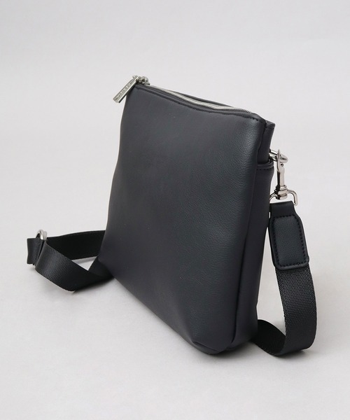 REGiSTA（レジスタ）の「スプリットレザー（牛床革） ダブル丸カン 2WAY ショルダーバッグ クラッチバッグ 冠婚葬祭バッグ（クラッチバッグ・メンズ・ブラック・FREE）」の4枚目の写真