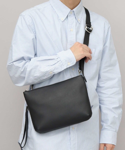 REGiSTA（レジスタ）の「スプリットレザー（牛床革） ダブル丸カン 2WAY ショルダーバッグ クラッチバッグ 冠婚葬祭バッグ（クラッチバッグ・メンズ・ブラック・FREE）」の18枚目の写真