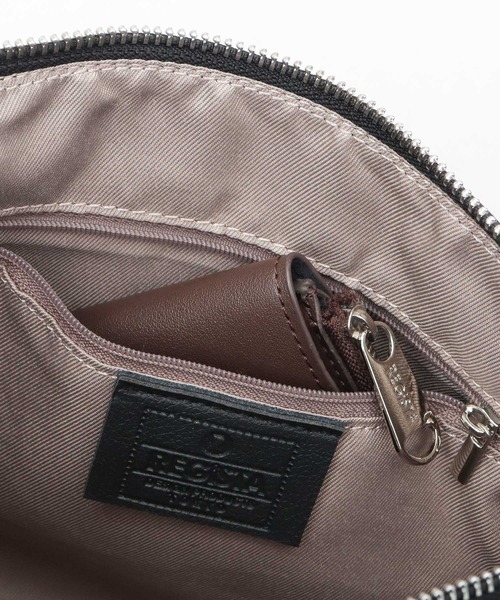 REGiSTA（レジスタ）の「スプリットレザー（牛床革） ダブル丸カン 2WAY ショルダーバッグ クラッチバッグ 冠婚葬祭バッグ（クラッチバッグ・メンズ・ブラック・FREE）」の10枚目の写真