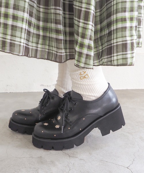 byあしながおじさん(バイアシナガオジサン)の「軽量|フラワー刺繍マニッシュ 8990045(ドレスシューズ・レディース・オフホワイト/ブラック・S/M/L/LL)」の20枚目の写真