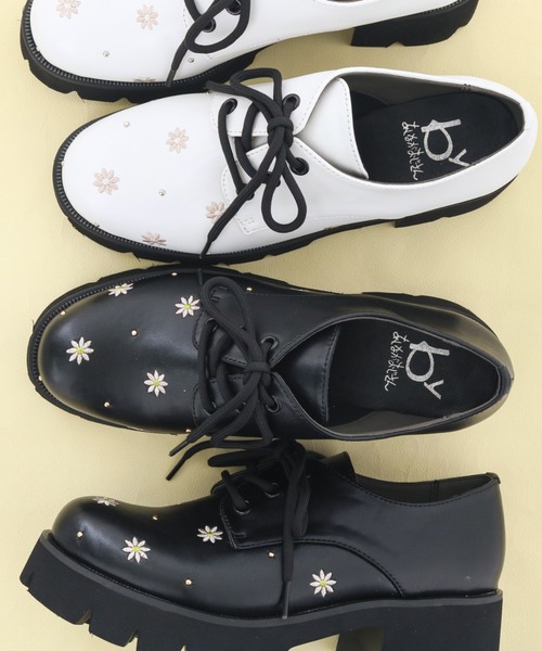 byあしながおじさん(バイアシナガオジサン)の「軽量|フラワー刺繍マニッシュ 8990045(ドレスシューズ・レディース・オフホワイト/ブラック・S/M/L/LL)」の5枚目の写真