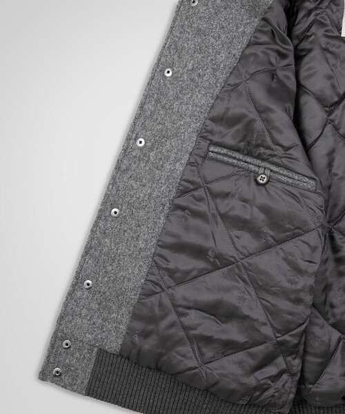 BROOKS BROTHERS(ブルックスブラザーズ)の「ウール/カウレザー バーシティジャケット(ブルゾン・メンズ・ライトグレー・LARGE/MEDIUM)」の5枚目の写真