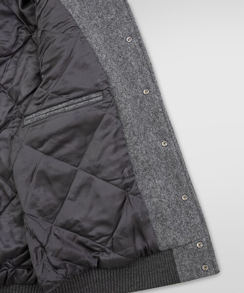 BROOKS BROTHERS(ブルックスブラザーズ)の「ウール/カウレザー バーシティジャケット(ブルゾン・メンズ・ライトグレー・LARGE/MEDIUM)」の6枚目の写真