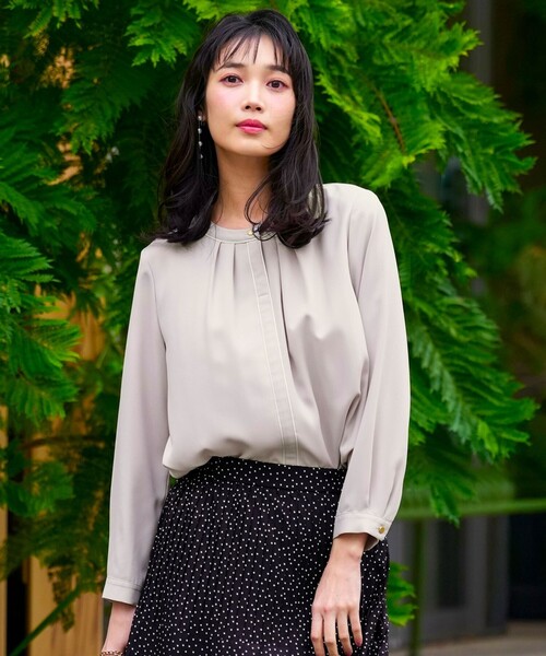 ANY SIS（エニィスィス）の「フロントタックバイカラー ブラウス（シャツ/ブラウス・レディース・ベージュ系/ホワイト系・MEDIUM）」の7枚目の写真