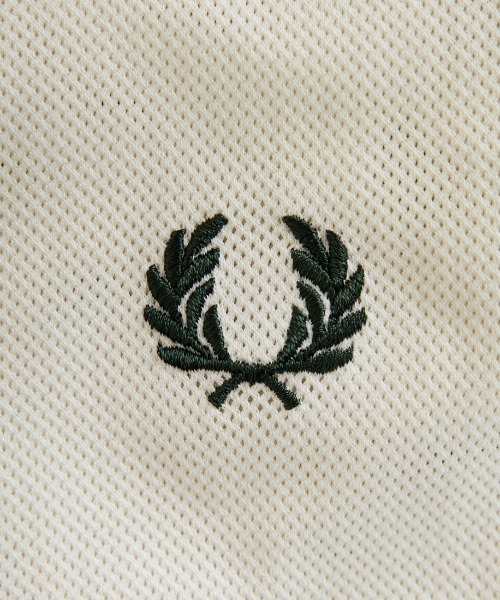 FRED PERRY（フレッドペリー）の「[FRED PERRY/フレッドペリー] コンプレスメッシュ ワンポイントロゴ刺繍 ショートスリーブシャツ（シャツ/ブラウス・レディース・ブラック/グリーン/キナリ・L/M）」の10枚目の写真