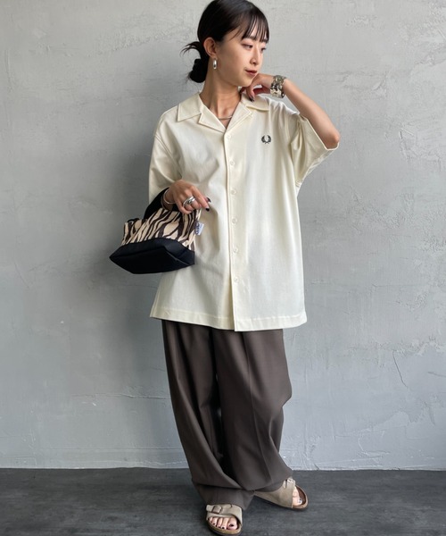 FRED PERRY（フレッドペリー）の「[FRED PERRY/フレッドペリー] コンプレスメッシュ ワンポイントロゴ刺繍 ショートスリーブシャツ（シャツ/ブラウス・レディース・ブラック/グリーン/キナリ・L/M）」の21枚目の写真