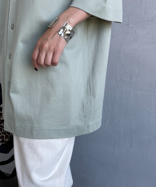 FRED PERRY（フレッドペリー）の「[FRED PERRY/フレッドペリー] コンプレスメッシュ ワンポイントロゴ刺繍 ショートスリーブシャツ（シャツ/ブラウス・レディース・ブラック/グリーン/キナリ・L/M）」の5枚目の写真