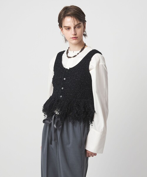 ASTRAET（アストラット）の「＜ASTRAET＞フリンジ Uネックジレ（ベスト・レディース・ブラック/ホワイト・FREE）」の6枚目の写真