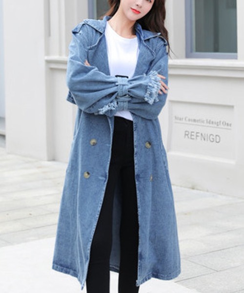&soiree(アンドソワレ)の「袖フリンジデニムトレンチコート(トレンチコート・レディース・ブルー・X-LARGE/LARGE/MEDIUM/SMALL)」の1枚目の写真