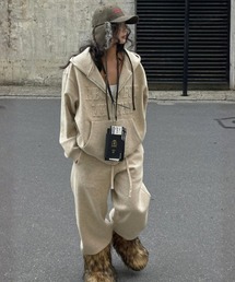 Dalfwin（ダールフィン）の「韓国ファッション 【上下セット】RESPECT型押しロゴセットアップ（ルームウェア/パジャマ）」