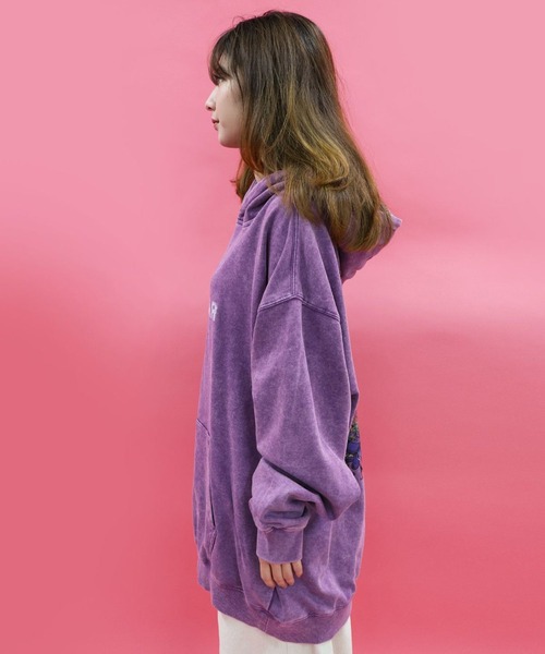 ScoLar（スカラー）の「ScoLar(スカラー) 超常現象プリント ケミカル加工裏毛パーカー（パーカー・レディース・チャコールグレー/ブルー・MEDIUM）」の5枚目の写真