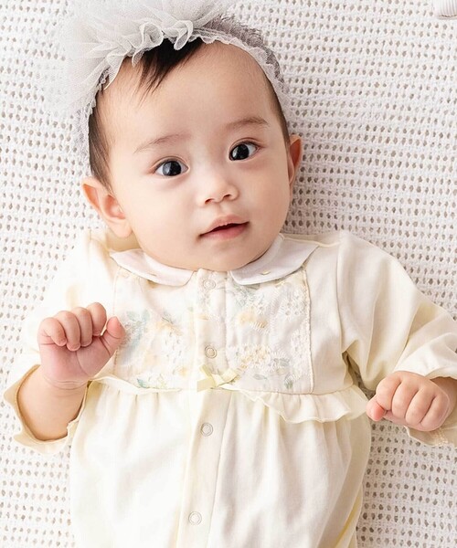 fillot de bebe reduction（フィヨデュベベルダクティオン）の「【お揃い】オーガンジー花柄プリント長袖2WAYオール(50~75cm)（ロンパース・キッズ・イエロー/パープル・FREE）」の3枚目の写真