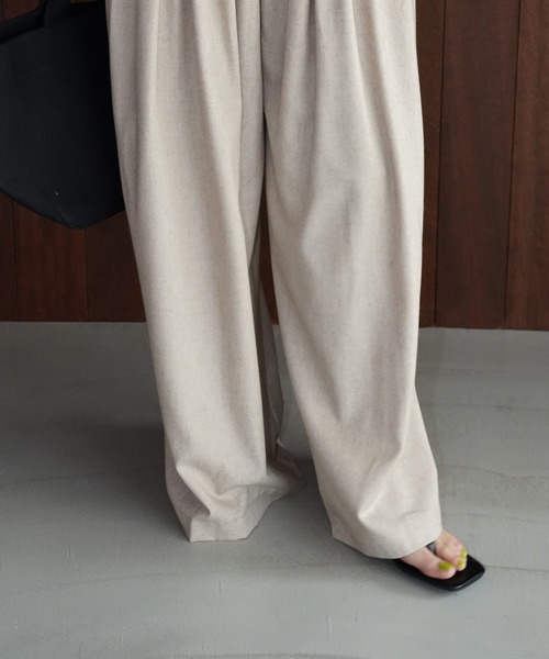 chuclla(チュクラ)の「タックプリーツ ワイドパンツ chw26s074(その他パンツ・レディース・ベージュ/グレー・M/L)」の3枚目の写真