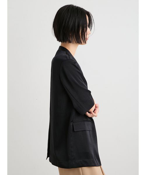 MIESROHE(ミースロエ)の「ヴィンテージサテンハーフスリーブジャケット(テーラードジャケット・レディース・アイボリー/ブラック/ミント・0/1)」の4枚目の写真