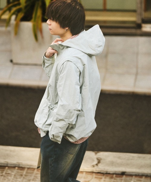 niko and...（ニコアンド）の「2WAYジップパーカー（ナイロンジャケット・メンズ・ブラック/ライトグレー・MEDIUM/BIG(L)）」の11枚目の写真