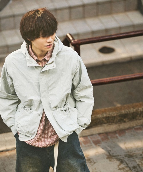 niko and...（ニコアンド）の「2WAYジップパーカー（ナイロンジャケット・メンズ・ブラック/ライトグレー・MEDIUM/BIG(L)）」の12枚目の写真