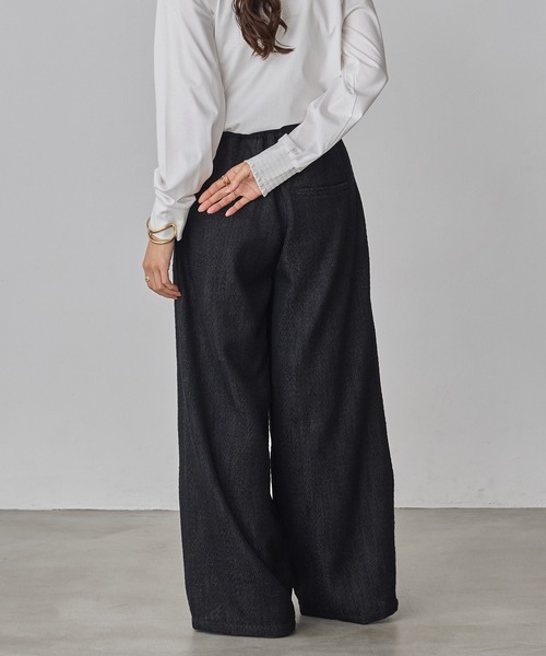 hunch(ハンチ)の「デニムライク ヘリンボーン タックパンツ(その他パンツ・レディース・チャコール/ライトベージュ/ブルー・FREE)」の12枚目の写真