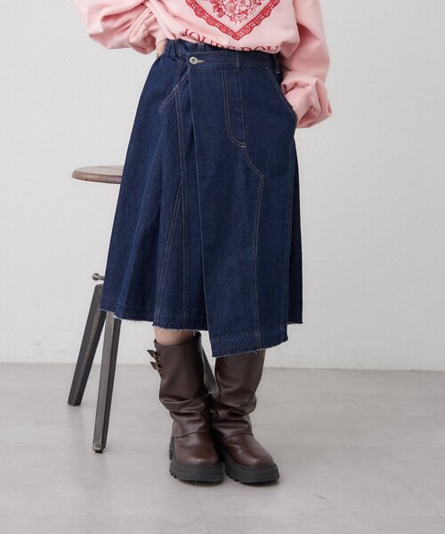 w closet(ダブルクローゼット)の「デニムミディスカート(スカート・レディース・インディゴブルー/ブルー・FREE)」の1枚目の写真