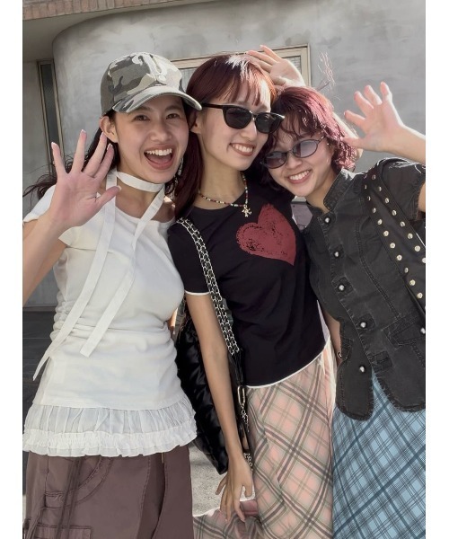 SLY(スライ)の「TIE FRILL GATHER TOPS タイフリルギャザートップス 春服 夏服(Tシャツ/カットソー・レディース・ブラック/ホワイト・FREE)」の16枚目の写真