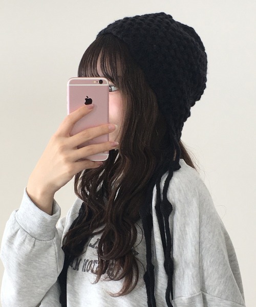 FUNALIVE（ファンアライブ）の「HUASHENG(ピーナッツ）織りチロリアン風ニット帽子（ニットキャップ/ビーニー・レディース・ベージュ/ブラック/レッド・FREE）」の5枚目の写真