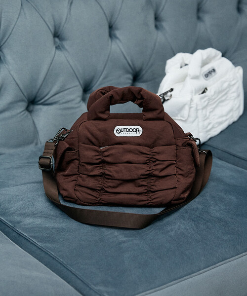 OUTDOOR PRODUCTS(アウトドアプロダクツ)の「【待望の再入荷!】OUTDOOR PRODUCTS × PUBLUX/アウトドアプロダクツ <別注カラーあり> シャーリング ショルダーバッグ 限定展開(ショルダーバッグ・レディース・ブラック/オフホワイト/ブラウン・ONE SIZE)」の13枚目の写真