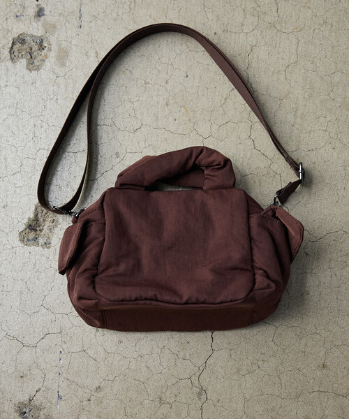 OUTDOOR PRODUCTS(アウトドアプロダクツ)の「【待望の再入荷!】OUTDOOR PRODUCTS × PUBLUX/アウトドアプロダクツ <別注カラーあり> シャーリング ショルダーバッグ 限定展開(ショルダーバッグ・レディース・ブラック/オフホワイト/ブラウン・ONE SIZE)」の16枚目の写真