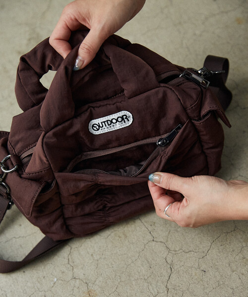 OUTDOOR PRODUCTS(アウトドアプロダクツ)の「【待望の再入荷!】OUTDOOR PRODUCTS × PUBLUX/アウトドアプロダクツ <別注カラーあり> シャーリング ショルダーバッグ 限定展開(ショルダーバッグ・レディース・ブラック/オフホワイト/ブラウン・ONE SIZE)」の19枚目の写真