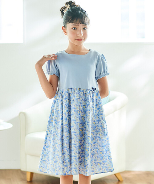 Tartine et Chocolat（タルティーヌエショコラ）の「【日本製】【お揃い】リバティ(leontyne dream)プリントタナローン フライス切り替えワンピース(90~140cm)（ワンピース・キッズ・パープル系その他/ブルー系その他・140cm/130cm/120cm/110cm）」の2枚目の写真