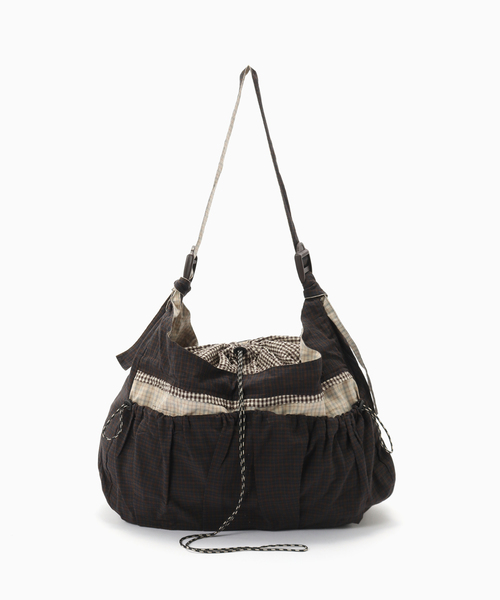 PULP/417EDIFICE（パルプフォーワンセブンエディフィス）の「This Uniform / ディス ユニフォーム BROWN CHECK LARGE SLING BAG（ショルダーバッグ・メンズ・ブラウン・FREE）」の2枚目の写真