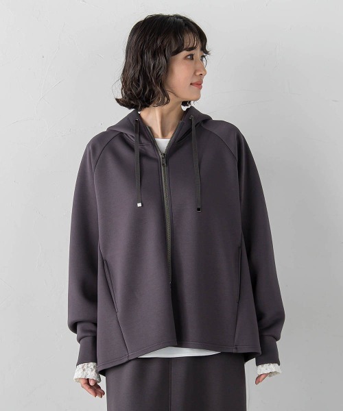 la.f…(ラエフ)の「ストレッチダンボールジップパーカー(パーカー・レディース・チャコールグレー/ベージュ/オフホワイト・9号)」の22枚目の写真