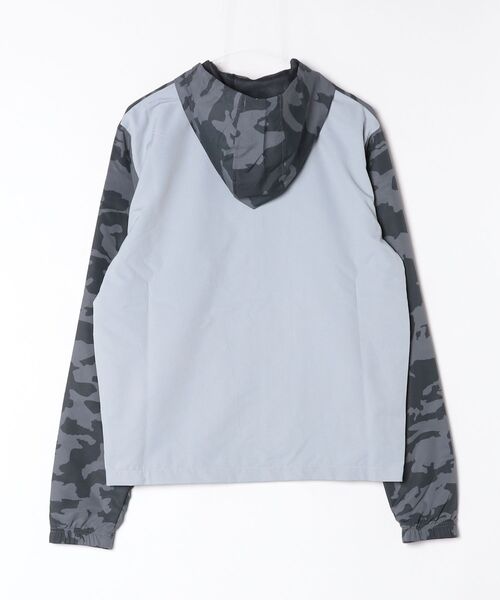 UNDER ARMOUR（アンダーアーマー）の「アンダーアーマー  UAメッシュ ライナー ノベルティ ジャケット（ナイロンジャケット・メンズ・サンドグレー/チャコールグレー・3L/LL/L/M/S）」の3枚目の写真