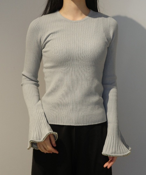 MIDWEST（ミッドウエスト）の「CLANE EMBELLISHED FRILL SLEEVE KNIT TOPS（ニット/セーター・レディース・ホワイト/ブラック/ライトブルー・1/2）」の3枚目の写真